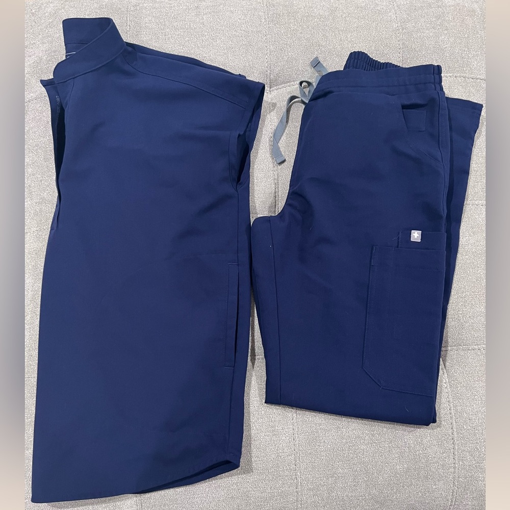 Figs scrub set
